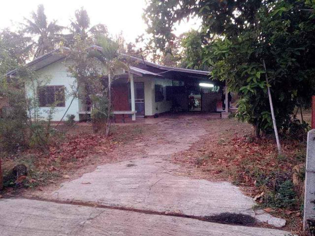 ขายที่ดินพร้อมบ้าน