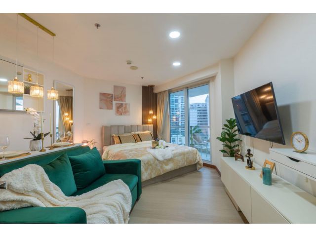 For sale condo The Palm wongamat beach front pattaya Studio type (S03-2155)
