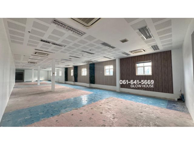 โอกาสทอง! ราคาเพียง 350 บ./ตรม. ให้เช่าโกดัง/ออฟฟิศขนาดใหญ่ 717 ตร.ม. ทำเลใจกลางเมือง ติดเพชรบุรีตัดใหม่ รีบจองก่อนเต็ม!