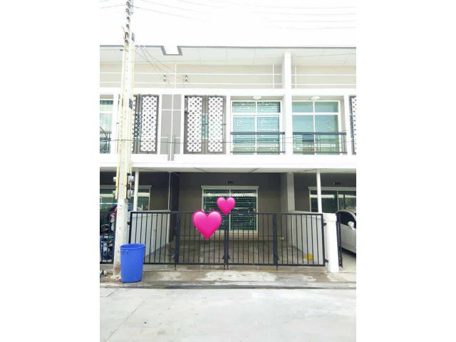 ทาวน์โฮม 2 ชั้น พร้อมเข้าอยู่ 1 พ.ย. 2568 3 ห้องนอน 2 ห้องน้ำ