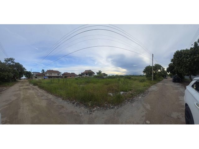 ขายที่ดินเปล่าแปลงหัวมุม ทำเลดี ห่างจากทะเล 200 เมตร จ.เพชรบุรี
