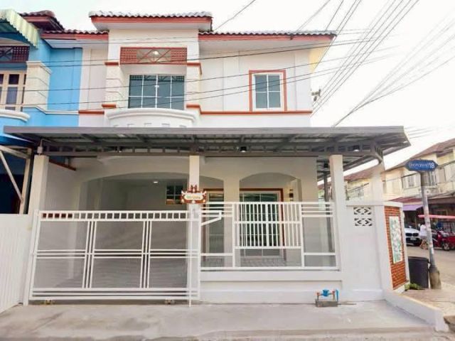 หมู่บ้านปิยวรารมย์เฟส1