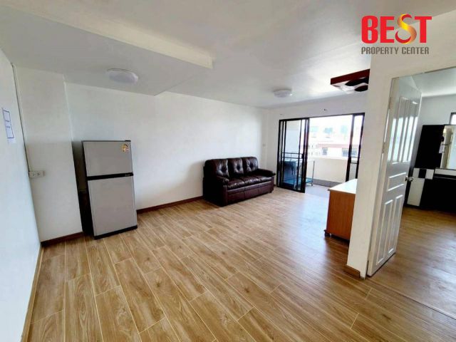 คอนโดรัชดาโฮม คอนโดพร้อมอยู่ อินทามระ 49 ห้องริม ชั้น 8 เงียบสงบ รีโนเวทใหม่