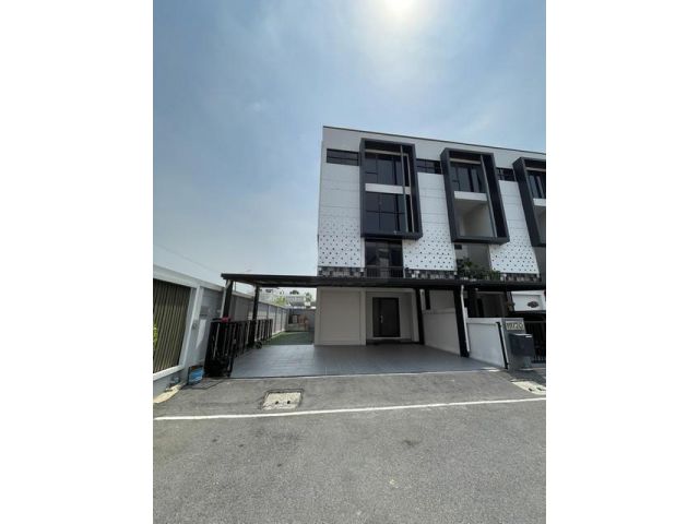 ให้เช่าโฮมออฟฟิศ 4 ชั้น 305 ตรม. The Harmoney รามอินทรา62 หลังมุม