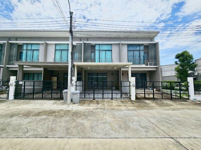 ให้เช่าทาวน์โฮม 2 ชั้น โครงการ PATIO Ladkrabang – Motorway 3 ห้องนอน 3 ห้องน้ำ