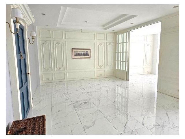 ให้เช่าพื้นที่สำนักงานชั้น 2และชั้น3 ใกล้เซ็นทรัลลาดพร้าว พื้นที่แต่ละห้อง155ตรม มีลิฟท์ มีห้องประชุม จดทะเบียนบริษัทได้