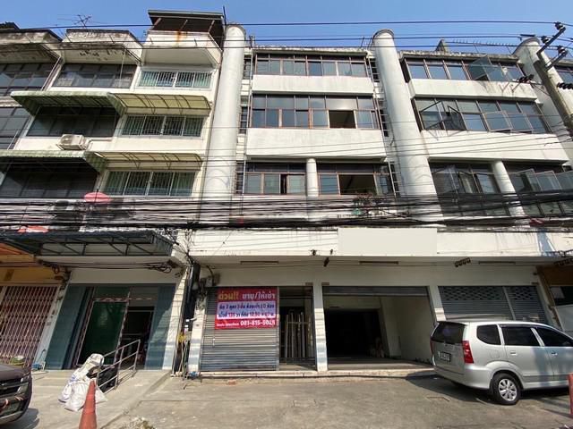 ขายตึก 3 คูหา 5 ชั้น เนื้อที่ 135 ตรว. รามคำแหง 42