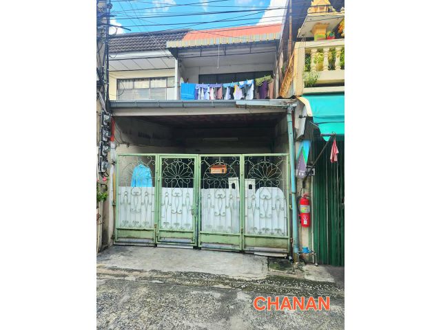 ขายทาวน์เฮาส์2ชั้น ถ.รัชดาภิเษก ซ.7แยก1-13(ซ.ชานเมือง6) ซ.อยู่เจริญ28เนื้อที่18ตรว