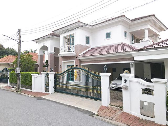 ขายบ้านหรูลดาวัลย์ ลากูน รังสิต-ปทุมธานี 248ตร.ว.