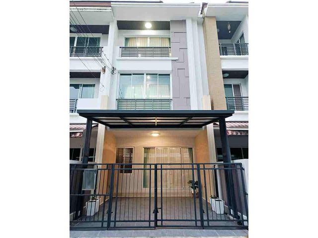B1021 ให้เช่าทาวน์โฮม 3ชั้น  บ้านกลางเมือง เอสเซ้นส์ อ่อนนุช-วงแหวน  ซอยลาดกระบัง1ก/16