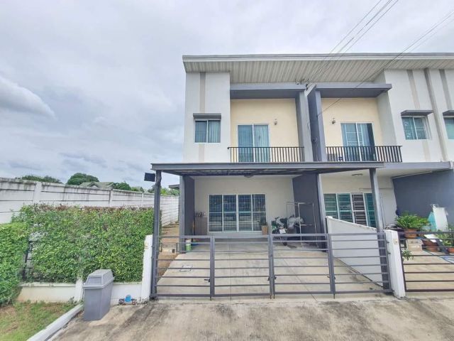 บ้านหลังริม หมู่บ้านพลีโน่พหลโยธิน-สายไหม ติดถนนสายไหม 3.49 ล้าน เจ้าของขายเอง