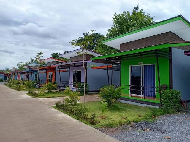 บ้านรีสอร์ทพร้อมที่ดิน 4 ไร่ 2 งาน3,900,000 ติดถนน 4 เลน