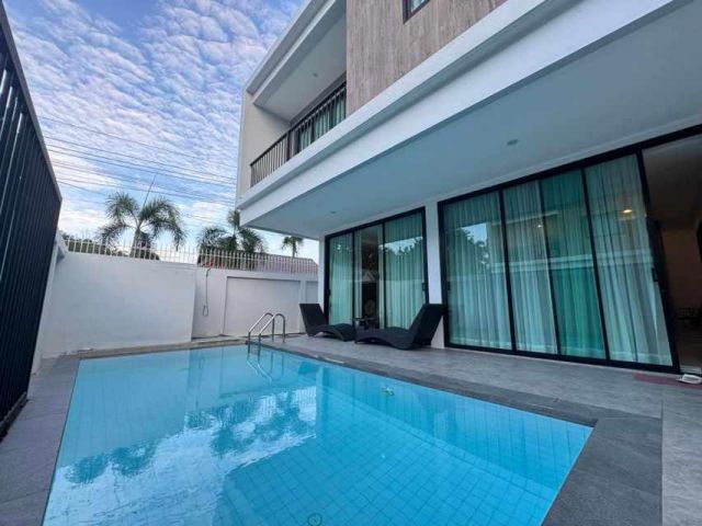 H867 ให้เช่าบ้านเดี่ยว 2 ชั้น  Pool villa หนองปลาไหล 3 ห้องนอน