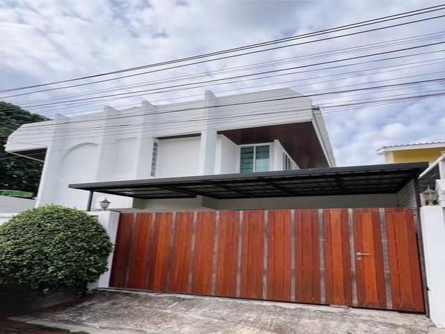 PB5836 ขายบ้านเดี่ยว 2 ชั้น ซอยวิภาวดี16 บ้านรีโนเวทใหม่ทั้งหลัง ใกล้ Central ลาดพร้าว