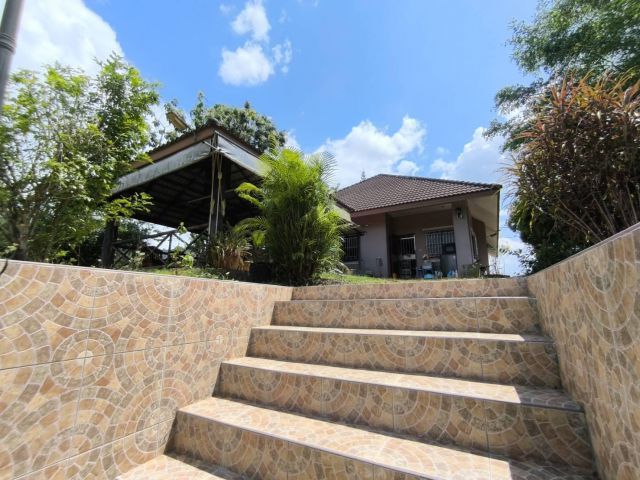 ขายด่วนมากที่ดิน พร้อมบ้าน ทะเลดีมาก พร้อมเข้าอยุ่ ใกล้ ถ.เพชรเกษม