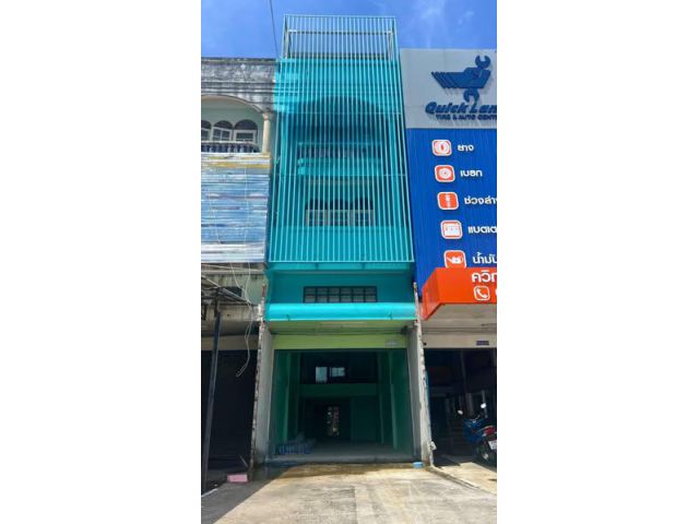 ขายอาคารพาณิชย์ 3 ชั้นครึ่ง ติดถนนสุขุมวิท  บ้านฉาง ระยอง