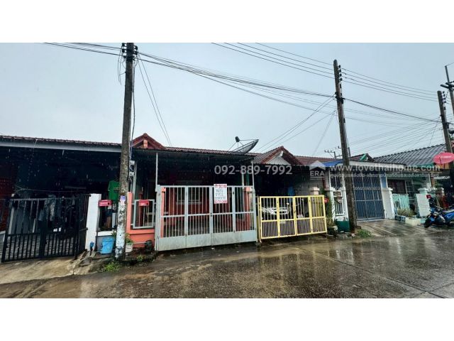 ขายทาวน์เฮ้าส์ หมู่บ้านคันทรี พาร์ค14 สามโคก ถนนปทุมธานี-สามโคก พื้นที่ 17 ตรว. ราคาถูกที่สุดในโครงการ พร้อมอยู่