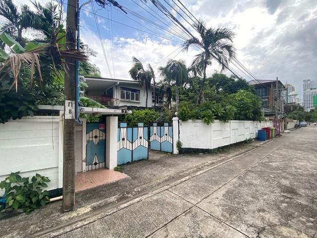 ให้เช่าบ้านเดี่ยว For rent Detached House with land in Sukhumvit