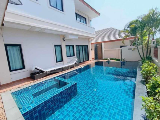 H904 ขายหรือให้เช่า บ้านเดี่ยว พูลวิลล่า 3 ห้องนอน บ้านดุสิต พัทยา วิว โครงการ 4