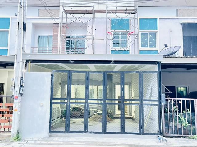 บ้านสไตล์โมเดิร์นเรียบหรู  หมู่บ้านหนองตำลึงอมตะชลบุรี