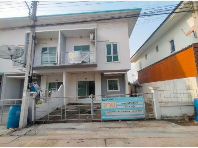 ทาวน์เฮ้าส์ 2 ชั้น มือสอง ลาดหลุมแก้ว ปทุมธานี เนื้อที่ 0-0-28.9 ไร่