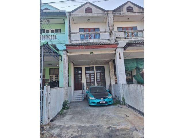 ทาวน์เฮ้าส์  หมู่บ้านเอกธนา สาย7 มีเนื้อที่ 21 ตรว.