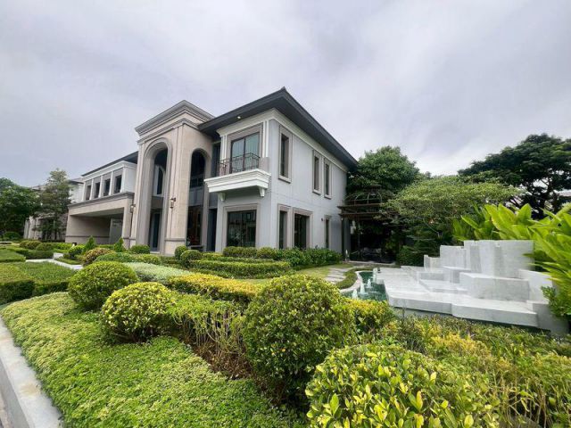 ขายหรือให้เช่าบ้านเดี่ยว 2 ชั้น บ้านตัวอย่างแต่งเต็ม แกรนด์ บางกอก บูเลอวาร์ด ราชพฤกษ์-ปิ่นเกล้า เลี้ยงสัตว์ได้