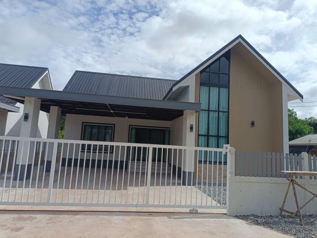 บ้านพร้อมอยู่สไตล์นอร์ดิก ใกล้ราชภัฏสกลนคร 7 นาที