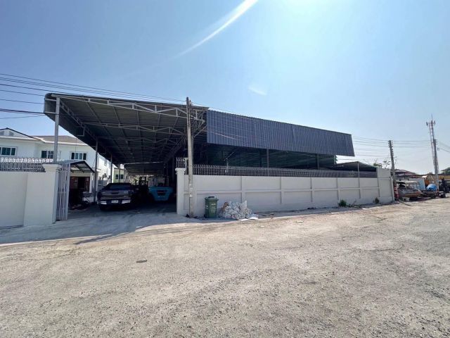 ขายและให้เช่าโกดังพร้อมบ้านขนาดที่ดิน 1 ไร่ ซอยวัดศรีวารีน้อย บางนา กม 18