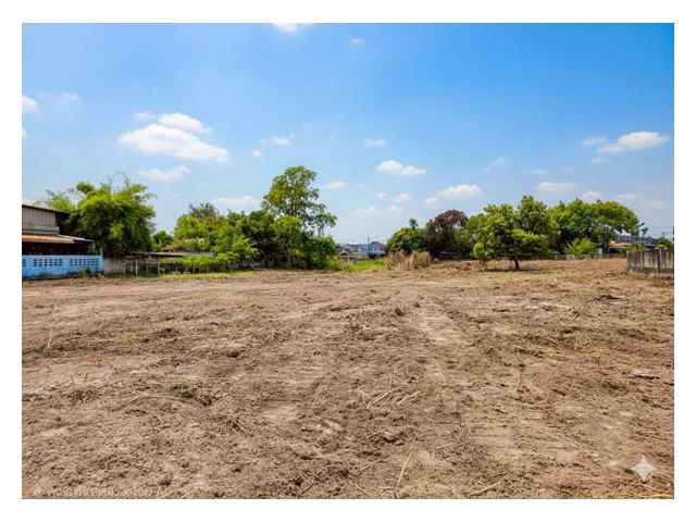 ขายด่วน  ที่ดิน ใกล้เครือสหพัฒน์ ใกล้ตลาดรัตนากร ทำเลดี เหมาะสร้างที่พักอาศัย