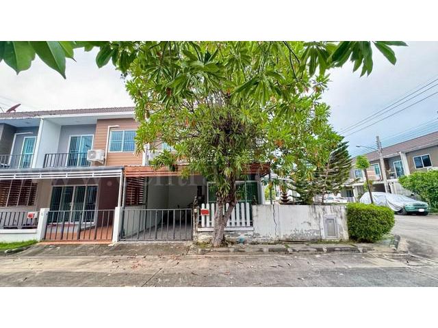 ทาวน์โฮม อารียา เดอะคัลเลอร์ วงแหวน - ราชพฤกษ์ หลังมุม