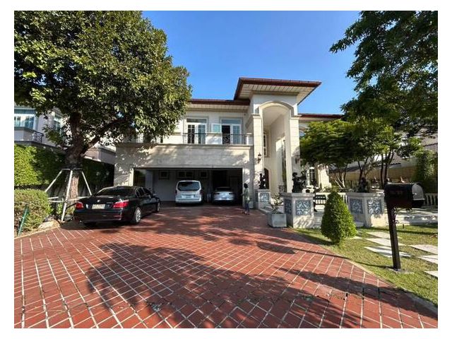 ขายบ้านพร้อมอยู่ Grand Crystal ติดถนนประดิษฐ์มนูธรรม