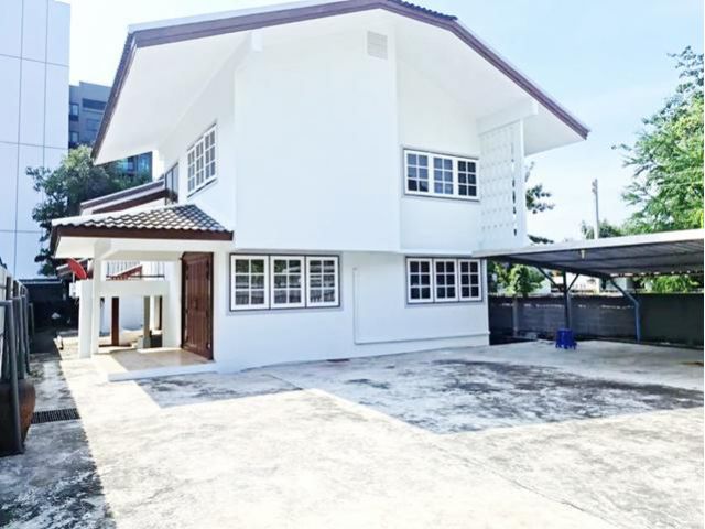 ให้เช่าบ้านเดี่ยวสุดหรู 2 ชั้น หลัง MRT ภาวนา 200ม. ลาดพร้าว 40-4