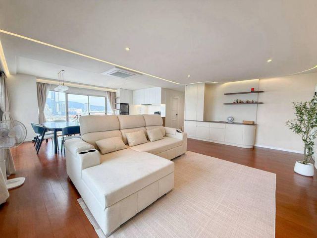 ให้เช่าคอนโดศรีราชา ตกแต่งหรู่ 3 ระเบียง ศรีราชาเบย์วิว ใกล้สุขมว