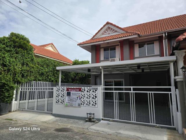 ขายถูกมาก!! บ้านแฝด 2 ชั้น รีโนเวทใหม่ ม.พฤกษาดี รังสิตคลอง 3 ปทุมธานี ตรงข้ามตลาดจัมโบ้  ใกล้บิ๊กซี