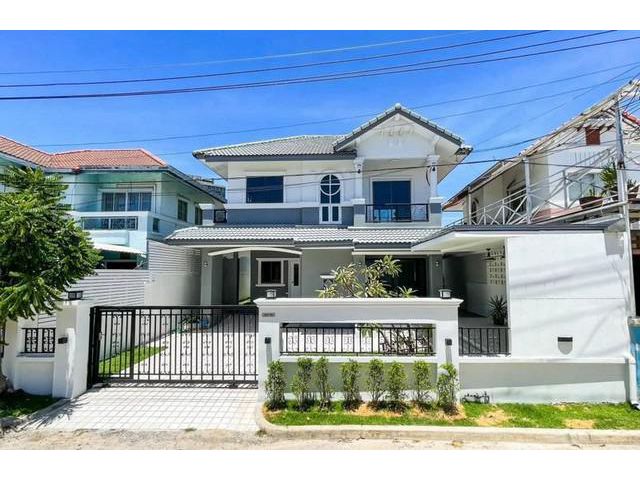 ขายบ้านเดี่ยวรีโนเวทใหม่ทั้งหลัง หมู่บ้านอัมพรเพลส ศรีราชา ชลบุรี