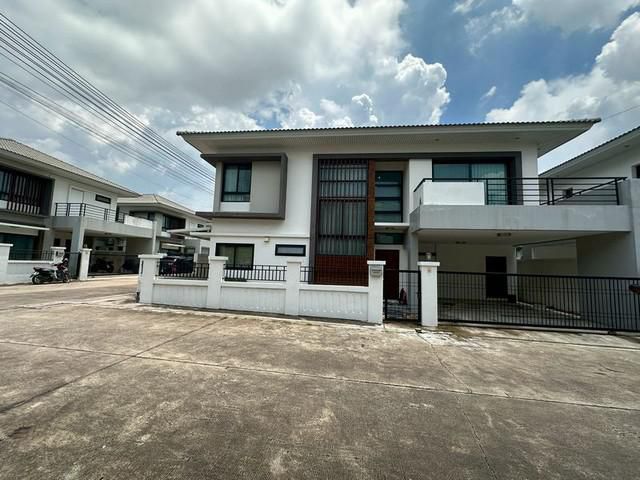 ให้เช่าบ้านเดี่ยว หมู่บ้านเดอะ คอมพลีท สุรศักดิ์ ศรีราชา ชลบุรี