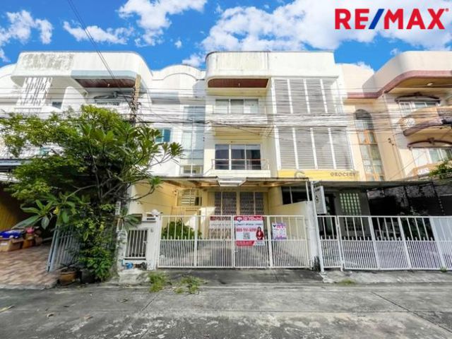 หมู่บ้าน 84 (Baan 84 Mansion) ทาวน์โฮม 3 ชั้น ใกล้ Central Festival Eastville พื้นที่ 28.1 ตารางวา | ไม่มีค่าส่วนกลาง