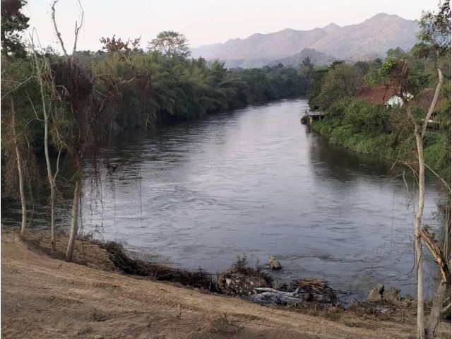 ขายที่ดินวิวสวยมองเห็นโค้งแม่น้ำสองมุม เหมาะสำหรับทำรีสอร์ทหรือบ้านพัก ตากอากาศแคมป์ปิ้ง