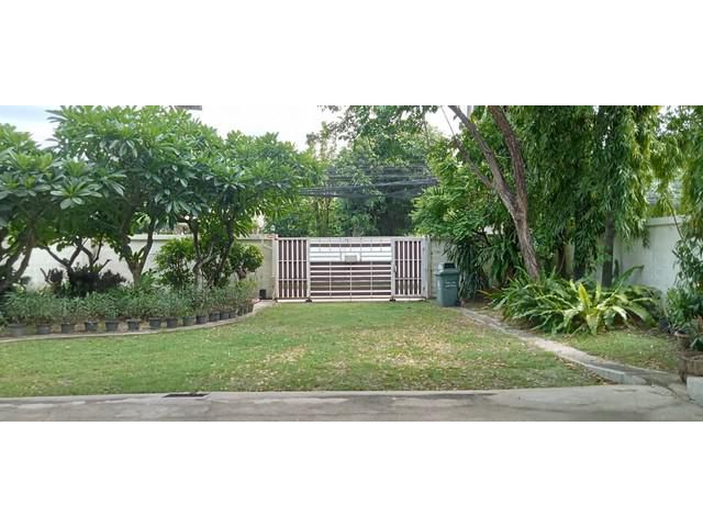 บ้านเดี่ยวหลังใหญ่ ทำเลทองใจกลางปากเกร็ด-สุขาประชาสรรค์ 1 ซอย 5