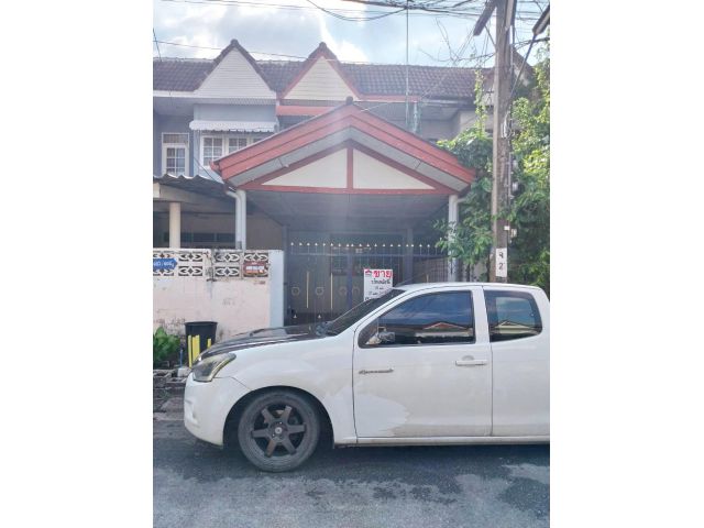 ขายทาวน์เฮ้าส์ย่านรามอินทรา นวลจันทร์ บึงกุ่ม 2 ชั้น 18 ตรว. ม.เสริมศิริ ซ.รามอินทรา40 ใกล้ถนนรามอินทรา 1.4 k.m.