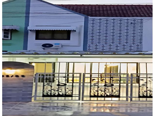 ลด1แสน3ห้องนอนขายหมู่บ้านรัตนาวดีถนนจันทองเอี่ยมใกล้สถานีคลองบางไผ่ เข้าได้หลายทาง