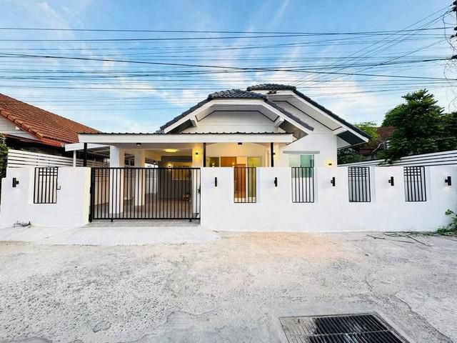 ขายบ้านเดี่ยว หมู่บ้านแหลมฉบังวิลล์1 รีโนเวทใหม่ พร้อมเข้าอยู่