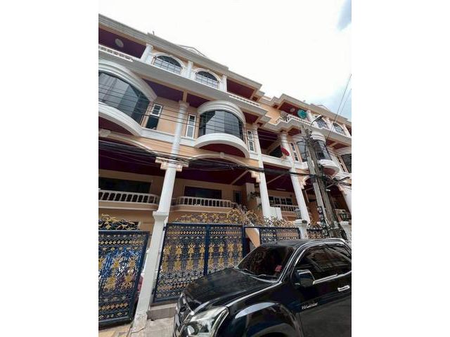 ให้เช่าทาวน์โฮม 5 ชั้น 5 ห้องนอน หมู่บ้านทองหล่อคลาสสิค ซอยทองหล่