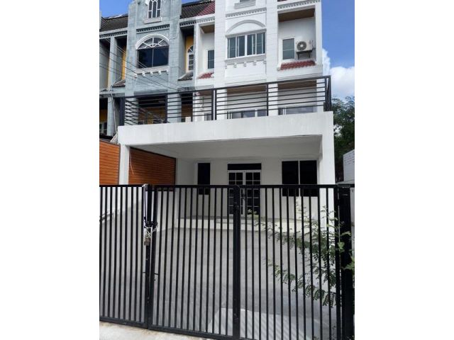 P1545 ให้เช่า ขาย ทาวน์โฮม Home Office 3 ชั้น ซอย ลาดพร้าว 91