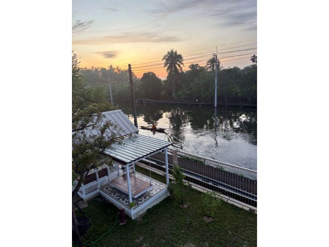 ขายที่ดิน 5 ไร่ พร้อมบ้านพักสไตล์รีสอร์ท ติดคลองสวย พร้อมโอน บ้านแพ้ว 4 ตำบลหลักสาม สมุทรสาคร