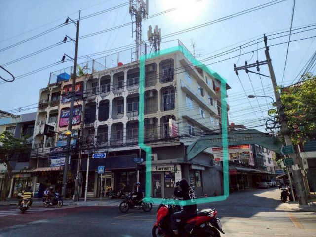 ขายอาคารพาณิชย์ 5 ชั้น ตึกมุม ติดถนนอิสรภาพ ปากซอย 33 บางกอกใหญ่ ใกล้MRT อิสรภาพ