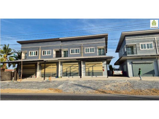 ขายอาคารพาณิชย์ 2 ชั้น 2 คูหา พร้อมเข้าอยู่ ทำเลดี ติดถนนหลัก ใกล้วัดทัพยายท้าว จ.นครปฐม