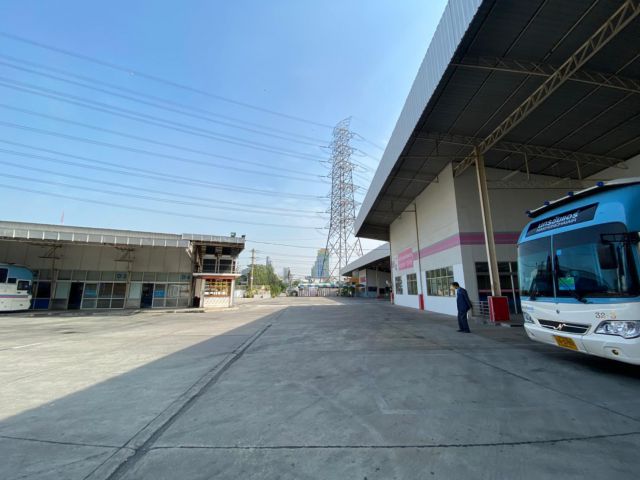 ที่ดินพร้อมสิ่งปลูกสร้าง ติดถนนกำแพงเพชร 2 แขวงลาดยาว เขตบางซื่อ กรุงเทพมหานคร