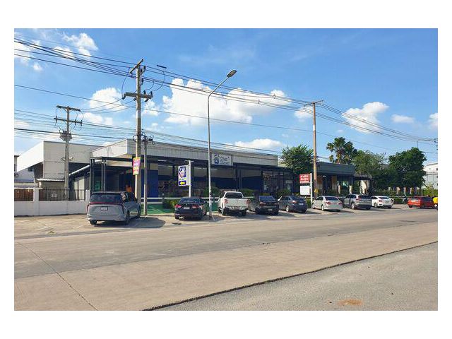 ขายที่ดินพร้อมร้านค้าบนทำเลทอง หน้าหมู่บ้าน แกรนด์วิลล์ ติดถนนใหญ่ปทุมธานี-สายใน